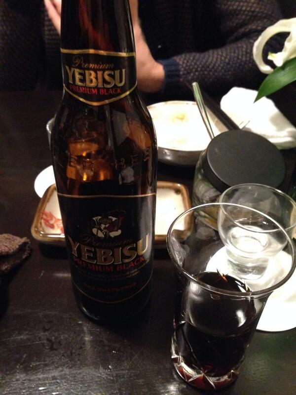 72chTsuda's tweet photo. 新たな発見❗️
〆の黒ビールは美味いかも http://t.co/AFcUVagvHx