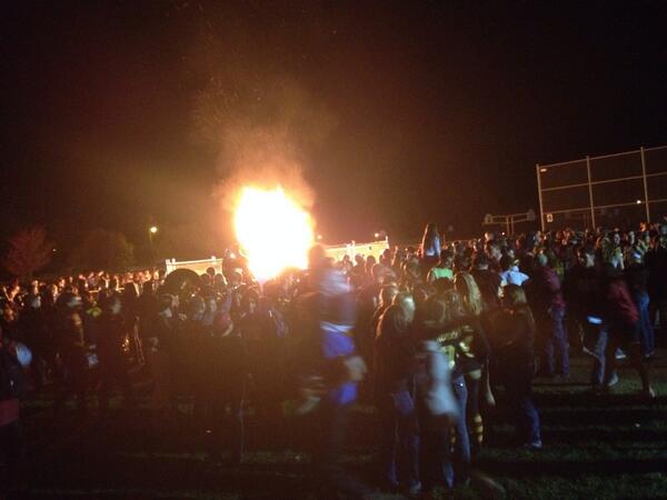 CRUSHERNATION's tweet photo. #BeatNapa #Crush #BigGame2013 #CrusherNation #BonFire http://t.co/ho7ids4QXJ