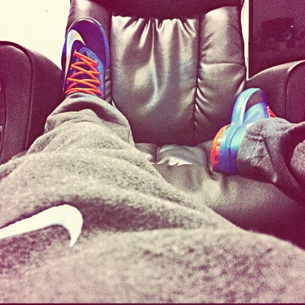 antthekaratekid's tweet image. Buuuuuuuooooord 😔 #Letstext #DM