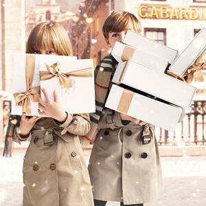 glamour_ru's tweet photo. С любовью от Burberry: рождественская кампания - Glamur http://t.co/DbID2Haob6 http://t.co/gffFOUlJGV