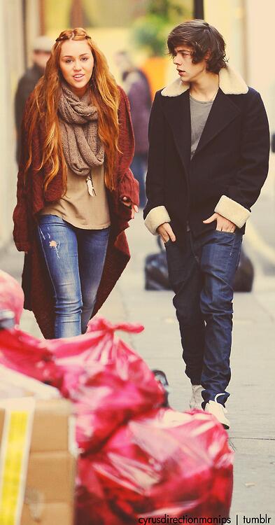 RELINNESTYLES's tweet image. "@1Donesian: #1Dmanips but theyre so cute together??.///&amp;gt;&amp;gt; http://t.co/fzaVeK62bY" aaaaaaah GAK SETUJU BANGEEEEEEETTTTTTTTT &amp;lt;//3