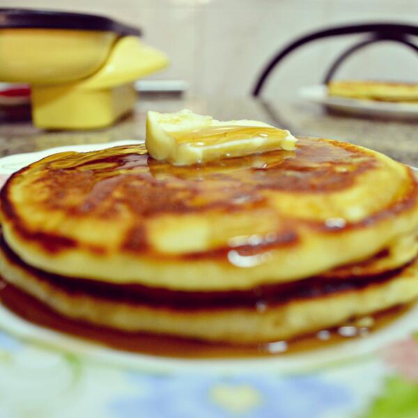 maya_tarek's tweet image. #KitchenSuccess 4: PANCAKES! From scratch. :) #TGIF #cooking #food #brunch