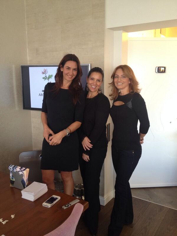 #tavsiyeevinde bu #cumagünleri <a href="/AyseTolga/">AyseTolga®</a> ile aromaterapiye giriş yapıyoruz ✨🌟💫