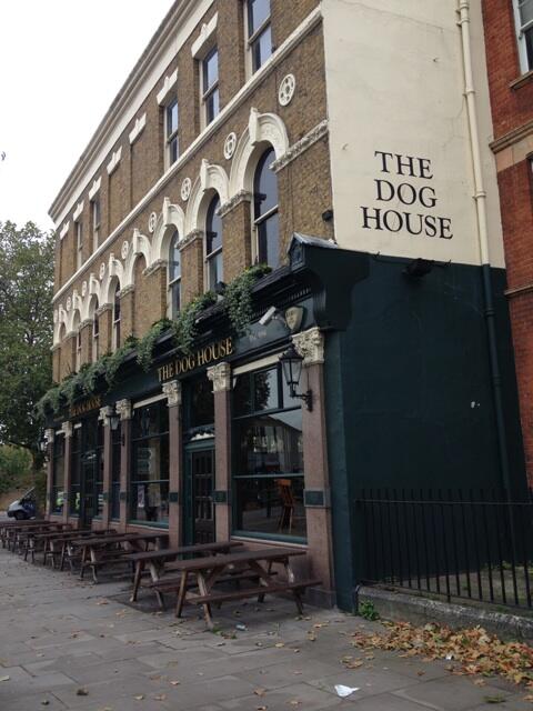 TimInThePark's tweet image. The best pub name I've seen!