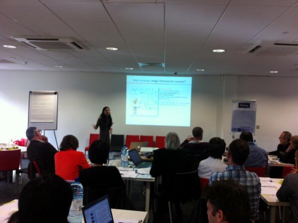 Web2LLP's tweet image. @windusjun #sm stragegy : mechanism that identifies your dissemination goals and target groups #web2llp