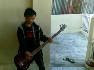 semutasli's tweet photo. Masa kecil http://t.co/iRWNw3M6mQ