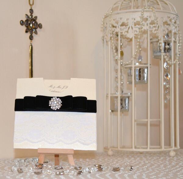 #blackvelvet wedding invites #DowntonAbbey style #diamantecluster