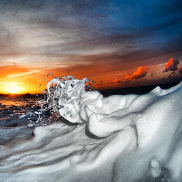 Fr1dayGuy's tweet photo. FRIDAY FROTH!!! http://t.co/CjVSEwG3g5