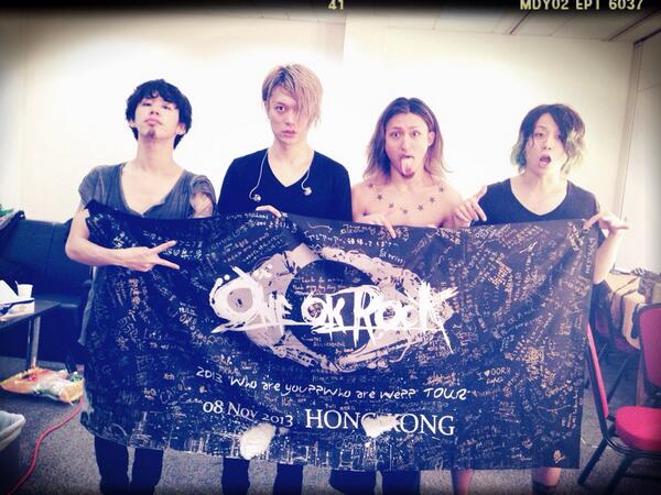 RuiHashimoto's tweet photo. ONE OK ROCKの香港ライブ撮影終了だう！！*\(^o^)/*ものすごい人！人！人！熱いライブで最高だった！香港のお客さんの熱気がすごかった！香港的客人最高！ 写真はライブ直後のワンオク！ #サウシュー #ONEOKROCK http://t.co/Wiu4RZqecY