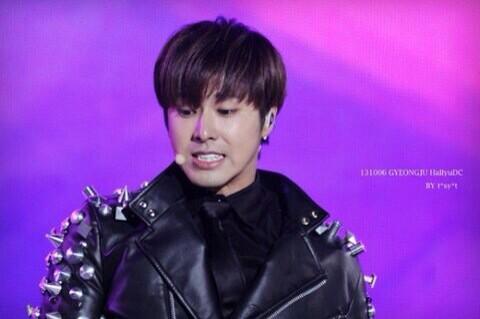 DBSKpicbot's tweet photo. (ㅇ皿ㅇ) #유노윤호 #정윤호 #UKNOW #yunho #yoonho #ユンホ http://t.co/dM2bJtSsri