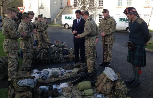 Ed_Miliband's tweet photo. A real privilege to thank members of the Armed Forces today for their service to keep us safe. http://t.co/WnVzJCxrgI