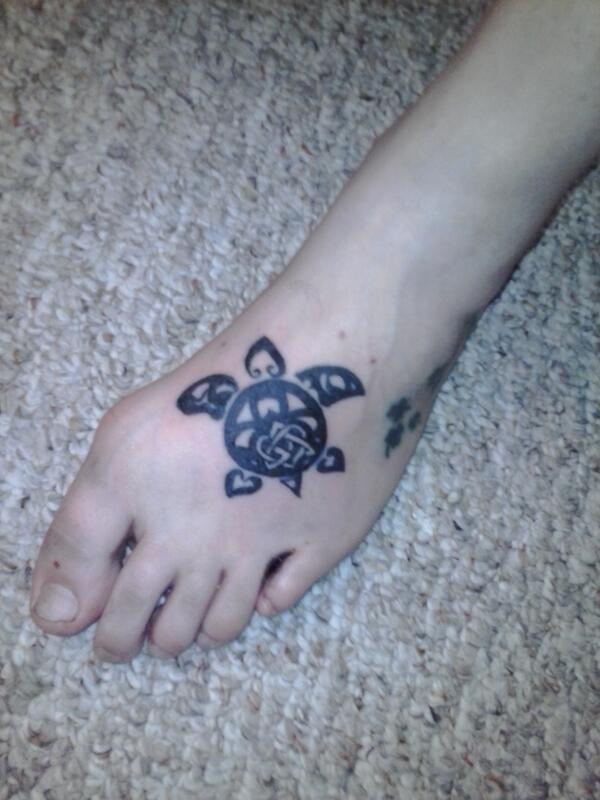 B. Longearth tweet media