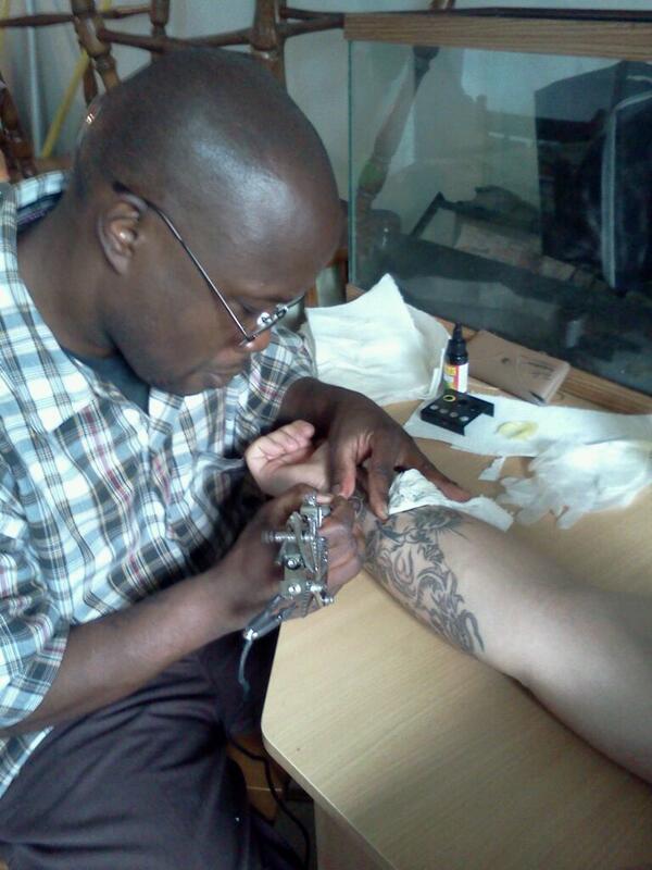 B. Longearth tweet media