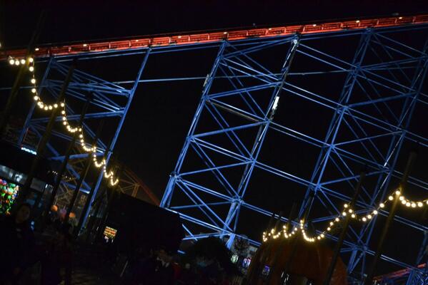 _PBCentral's tweet photo. We can't wait to spend the weekend at @Pleasure_Beach #TakeOnTheParkAfterDark http://t.co/IQM4NiKdQx