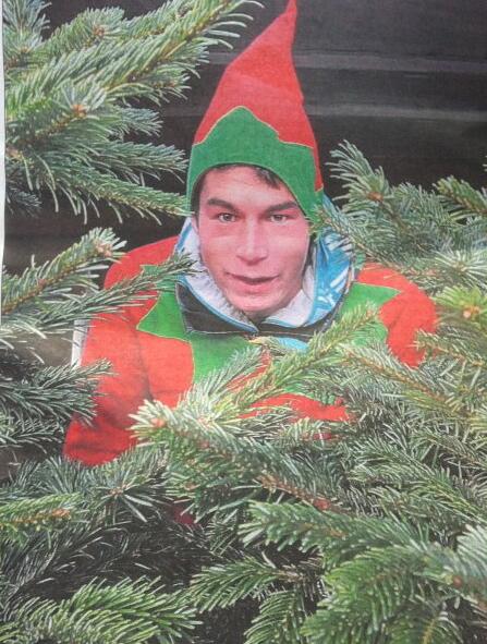 TheGreenElves's tweet photo. Checkout this years head elf... the one and only @AObolensky....... Such a good elf! http://t.co/TrcqD6sWdZ