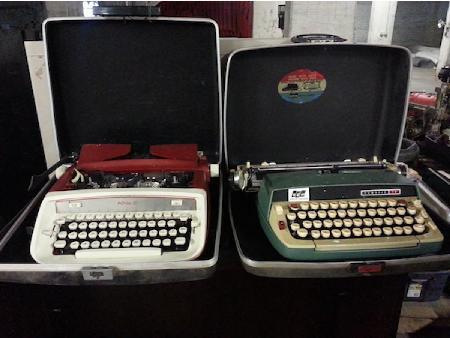 lexingtondd's tweet photo. Tomorrow @ The Old James E. Pepper Warehouse 7am-12pm 1200 Manchester Street Warehouse sale - get your picking on! http://t.co/W3F4ap2XHZ