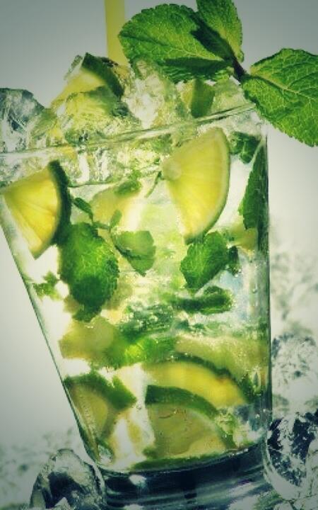 browns_winebar's tweet photo. Cocktails &amp; Tapas tonight, happy hour 9.30pm-11.30pm. 2 cocktails for £10 #HappyHour #FridayNight #Browns #Cocktails http://t.co/9q5gg4SwR3