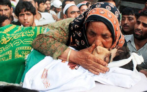 AAseefa's tweet photo. O Allah! Bring Peace in the world   Dont scroll without typing : Ameen! http://t.co/Gqst7oHrDR