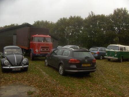 Tijd om de DAF op te halen vd APK. Als die weer in de stalling staat wordt het droog weer. Kan het winterdak op de Z3