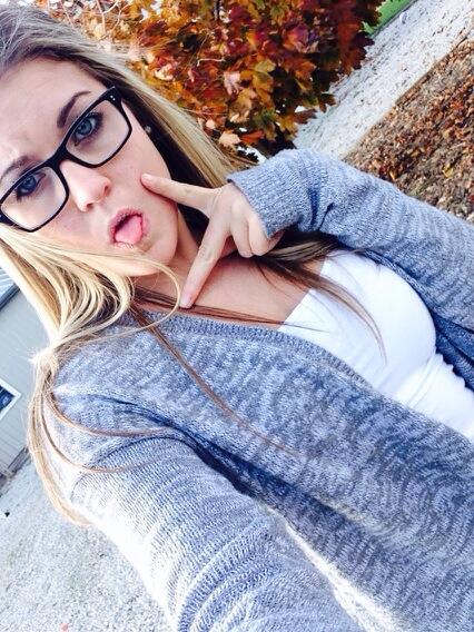 RyleyClifford's tweet photo. am I hot yet 😝✌️ http://t.co/r8pk4uoYJm