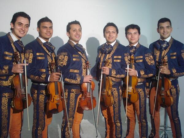 <a href="/alejoscr/">Alejandro Scarpetta</a> DETRAS DE CAMARAS MARIACHI REAL SCARPETTA . ESTARA CON NOSOTROS EN LA 8 EDICION DE <a href="/REVISTAEVENTOS2/">REVISTA EVENTOS</a>