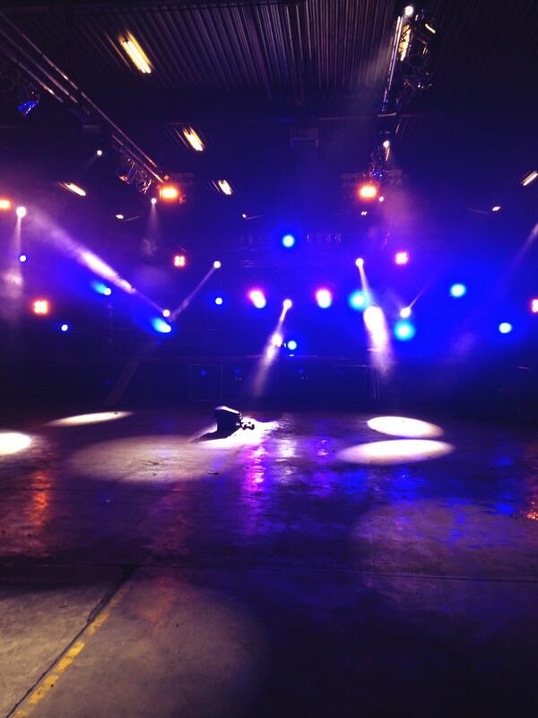 DeLoodz's tweet photo. Nog 1! Zo vet! Koop een kaartje nu het nog kan! #deloodz #waarisdatfeestje http://t.co/fseR7y4xun