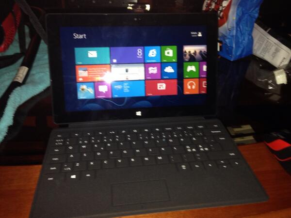 GallivareMats's tweet image. Dags att installera en ny Surface, Macrosoft är nått riktigt bra här! #bradesign #snabb #dator #surfplatta