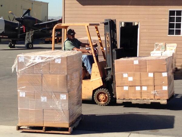 #PlanesofFame #ArchivaPalooza has started: speed cataloging 1200 boxes of hidden treasures. Volunteer all weekend!