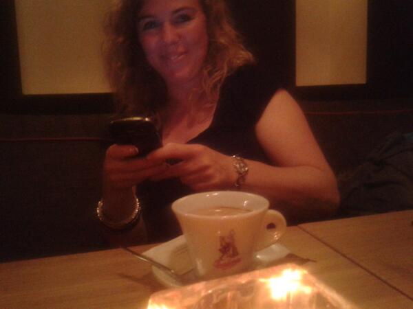 johnjansen60's tweet photo. Gezellig uit eten met @Vannatweets @Binnen in Scheveningen http://t.co/psKm70KmuH