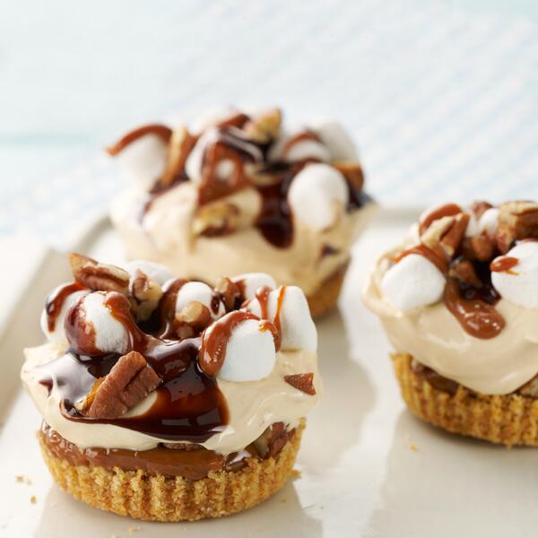 phillycreamchs's tweet photo. Turtle S'more Cheesecake Minis. Need we say more? ;) http://t.co/CTEQ7Im8tU http://t.co/e0CMQqyYyR