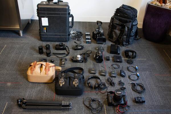 jfreach's tweet photo. more tools of the @frogdesign DR trade. Photo courtesy @jscottyk. http://t.co/xne925rzn4