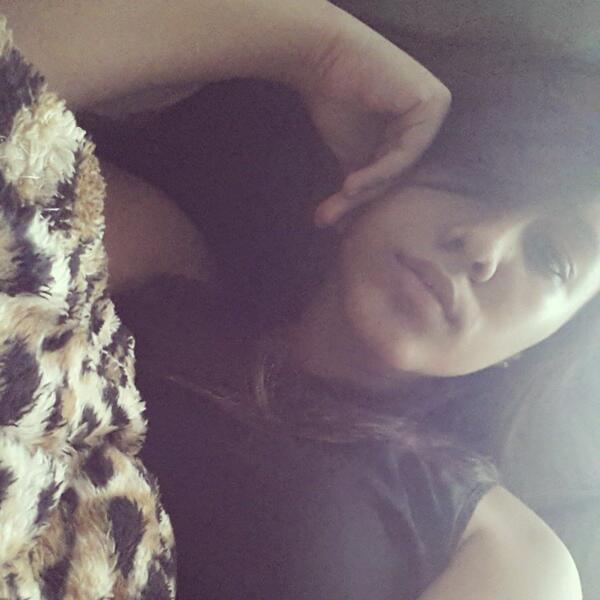 gabriellelimaD2's tweet image. hello ..