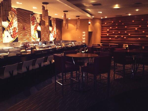 LuxorLV's tweet photo. The Middle East meets the Far East @RiceAndCo #Sushi and Sake! #deLUXious http://t.co/RWVfXIOJMW