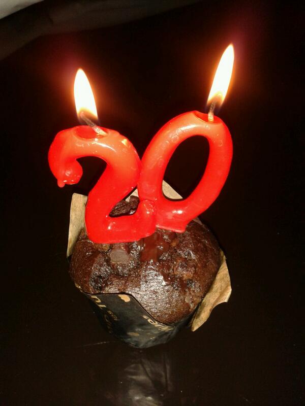 ireneseco's tweet photo. Viernes y cuuumple de @Albagalsia   http://t.co/vqAAErxhGX