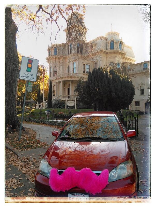 Indrus's tweet image. The Governator Lyft - Lyft at the Governor's Mansion. It SAYS Photo Enforced, right? #LyftSac #LyftLove #Lyft