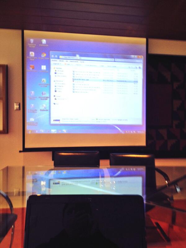 peter_chirinos's tweet image. Listo para #Excel2007 para mis alumnos de #enfoca - @NewHorizonsPeru
