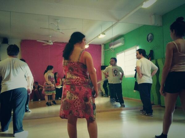 Poichis's tweet photo. Ensayando la obra de inclusion!! El 19 presentamos! Que ganas!!! http://t.co/Ts8MKXawxa