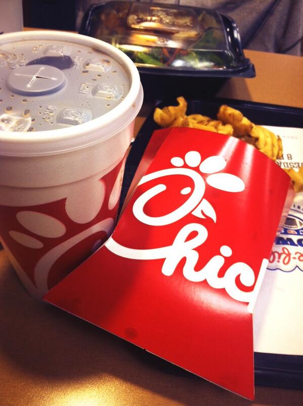 jayhigham's tweet image. Quick dinner w/ @amyhigha before #theweekendtoremember @FamilyLifeToday.