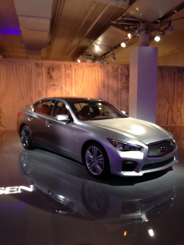 Zac_Posen's tweet photo. The #Q50 matte-to-shiny one-of-a-kind 1st time done in history #OnlyTheInspired @InfinitiUSA @InfinitiUSA @Gilt http://t.co/yrf015LdKu