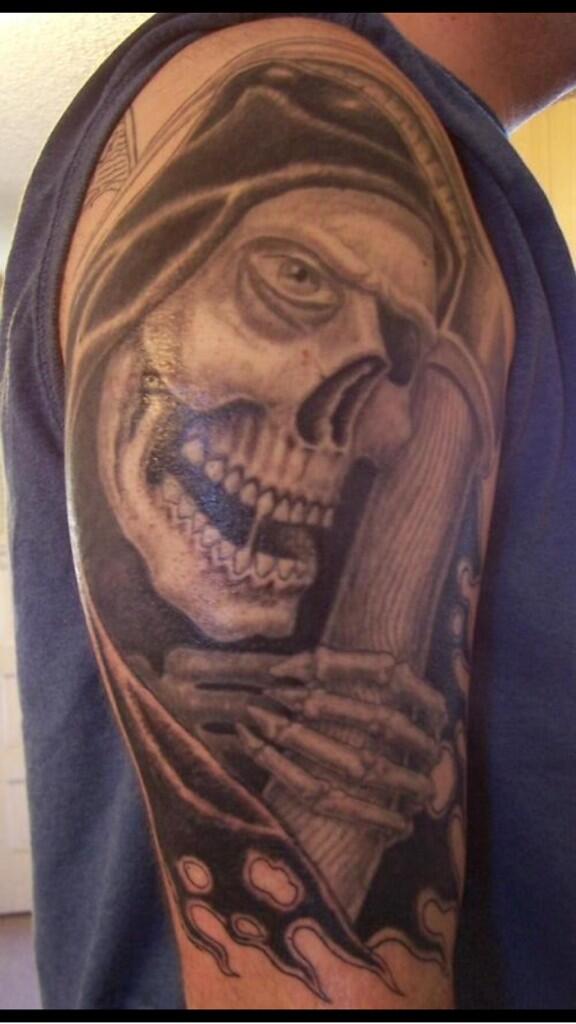 DailyTattooPics's tweet photo. Grim reaper http://t.co/BtCL9O1bIM