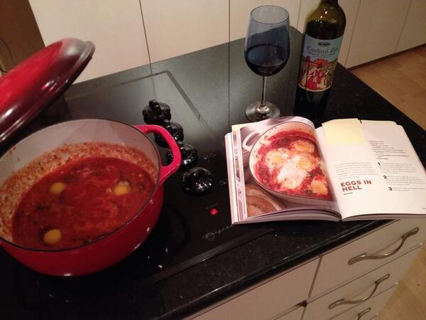 allieludwig22's tweet image. @chefsymon @mybeachhands &amp;amp; I made #eggsinhell from #5n5 w/fresh eggs from a friends&apos; chicken coop in Cleveland! Yum