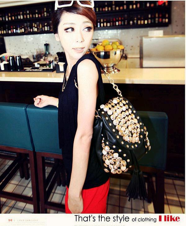 CrownBou's tweet image. Details CC606 Black