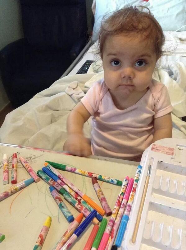 Me zarpe! Quería dibujar en las hojas pero me pase un poquito... estoy en observación x febricula. Los quiero mucho