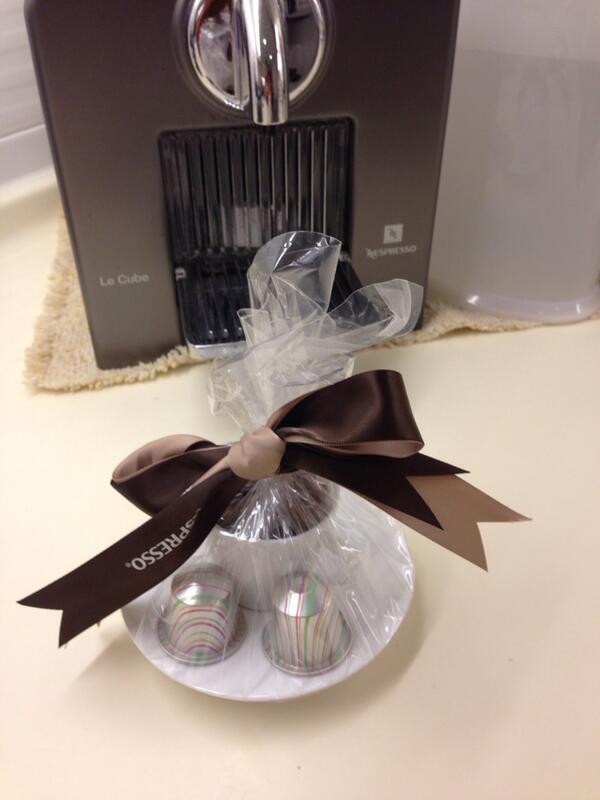 elaineyky's tweet image. Ultra cute and festive #nespresso new Xmas favour #cioccorosso! Thank u #plugpr and #nespressohk