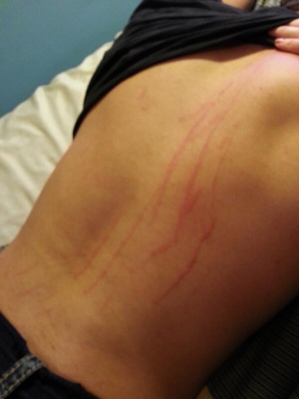 Aesthetic_Bro's tweet image. Good night! #friday #night #scratchmarks #woof
