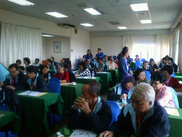 disneylai's tweet image. Sabah Computer Society's Computer Camp fo G-Oldies at Kundasang . #ictmonth #computercamp