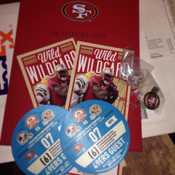 roxsi49's tweet photo. Still can't believe this. It feels like a dream...Thank You @JedYork!!! ❤️😊💛 #NinersFanContest http://t.co/7qv8pLzXKB