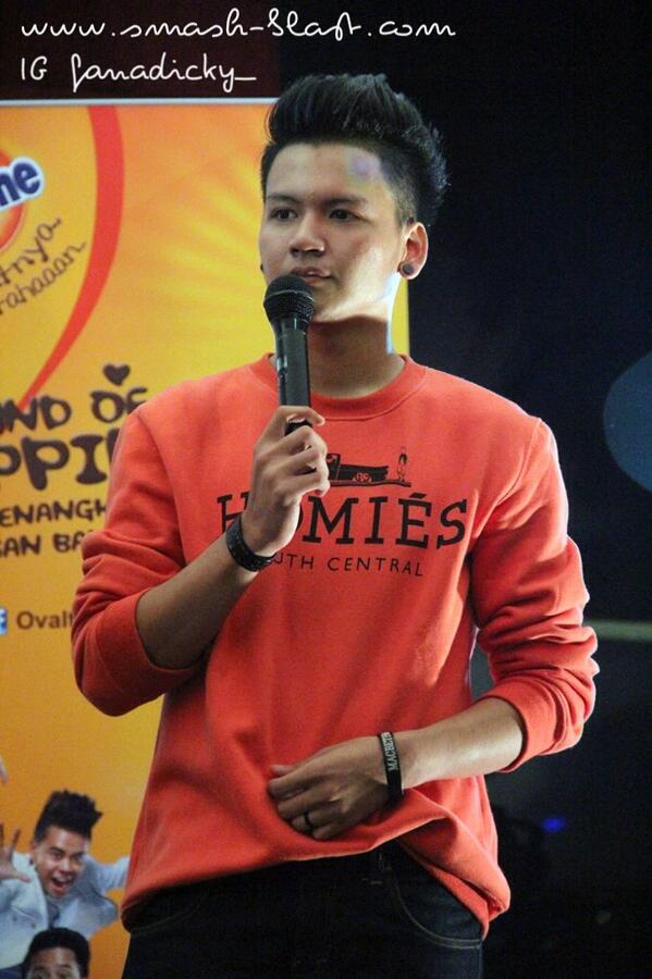 fanadickyprsty_'s tweet photo. @ilhamfauzie at Ovaltine FX (2-Nov-2013) http://t.co/jlb3VbdcyG