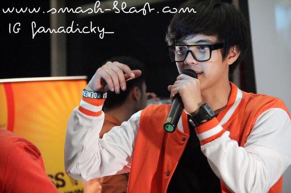fanadickyprsty_'s tweet photo. @bismakarisma at Ovaltine FX (2-Nov-2013) http://t.co/vJjiUbAZC7