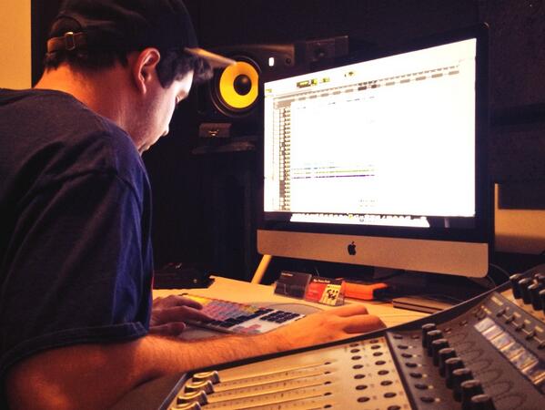 MontanaTapwater's tweet photo. Working on the radio edit with @thoemke94 and Kyle for #hometownfortheholidays. @MontanaTapwater @alfchannel933 http://t.co/lAwEeav0Ol